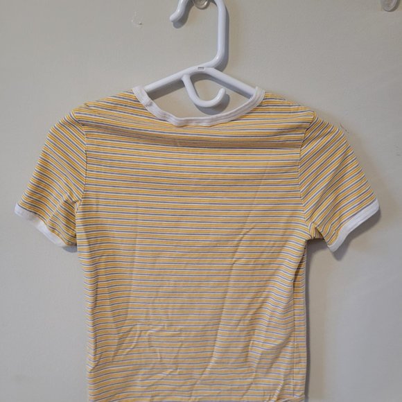 Cute Crop Top T - Picture 2 of 4